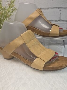 BIVIEL WOMENS WOVEN LEATHER SLIP ON OPEN TOE SANDAL CAMEL COLOR SIZE  40 (9)